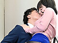 近所に引っ越してきた元彼をミニスカからハミ出したむっちり黒パンスト尻で誘う人妻 有村のぞみ
