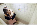女子トイレ覗き迫力の放尿と生々しいオナニー ＃6