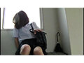 下校盗撮 すわったり立ったりする女子の股間に接写