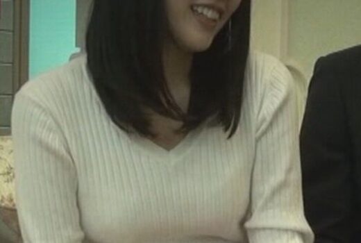 美人巨乳妻の初めての不倫を隠しカメラが一部始終激撮！