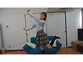 オナサポ！！ 女子○生 着衣で全裸で挑発的ダンス 18