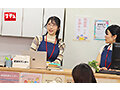 青年チ○ポを本棚越し手コキでこっそり発射させ声我慢SEXで中出しまでさせる年下好き美人司書2